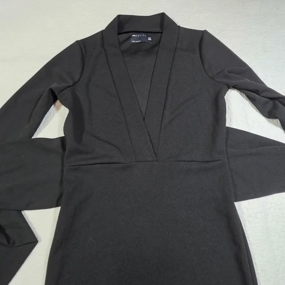 ASOS DESIGN Black Long Sleeve V Neck Mini Dress with Tie Belt in - Picture 7 of 12